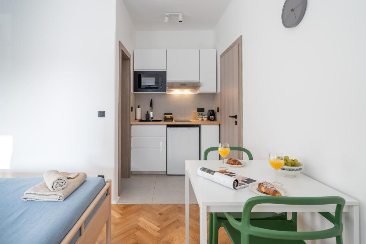 New! D31 Studio W2 Bikes, Sunny Terrace & Parking Rovinj Kültér fotó