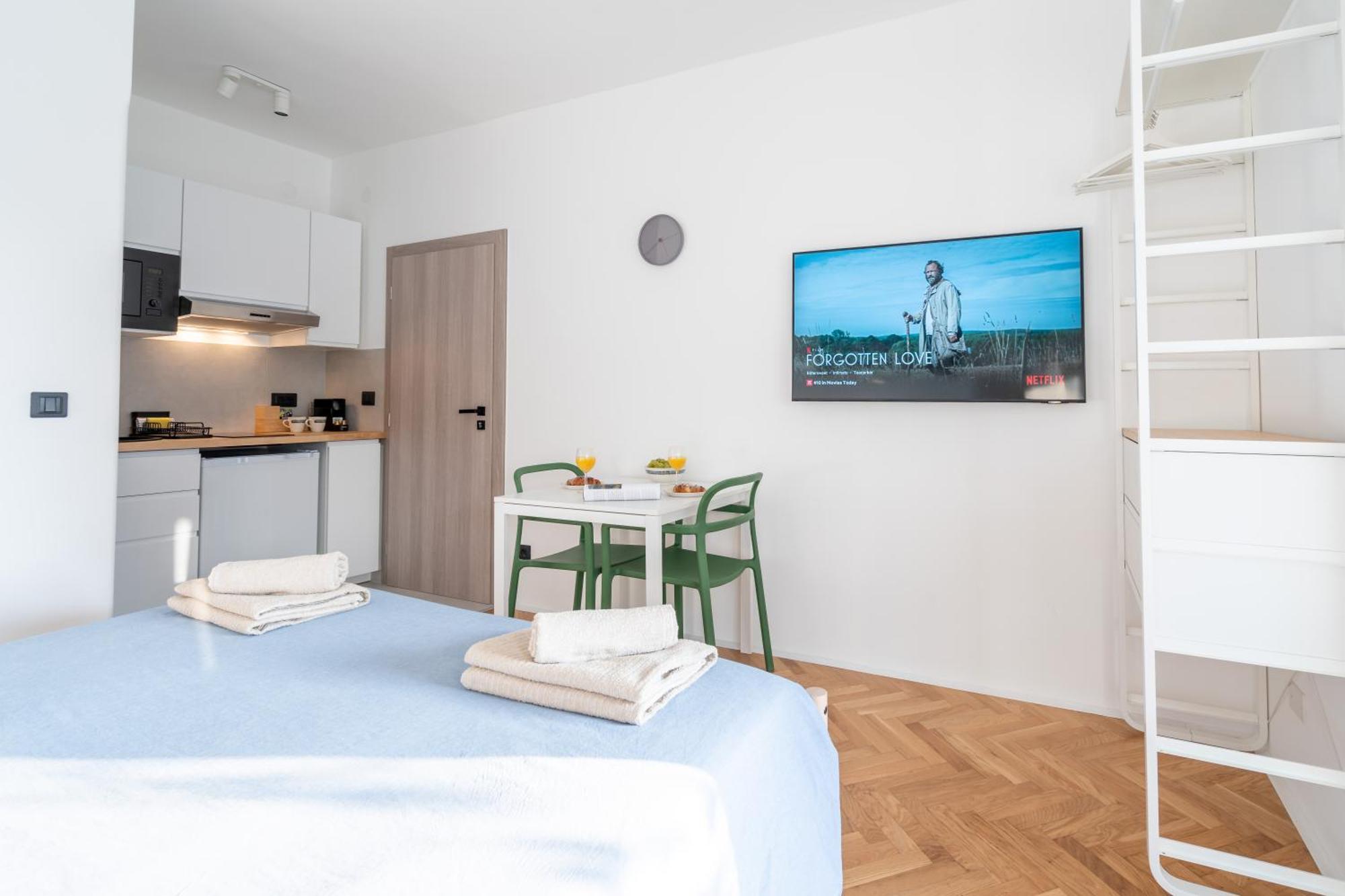 New! D31 Studio W2 Bikes, Sunny Terrace & Parking Rovinj Kültér fotó